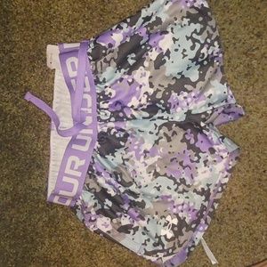 Youth small under armour shorts